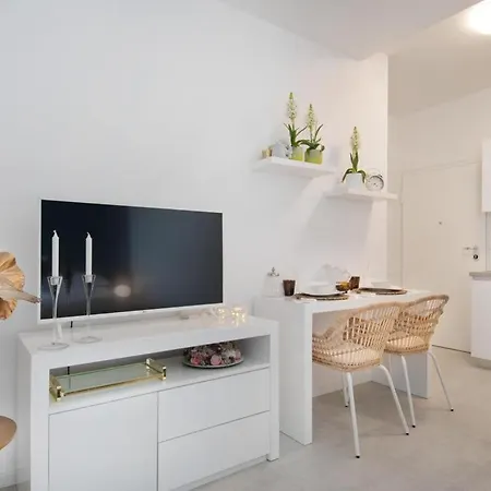 Апартаменти Zigo Modern Near Спліт